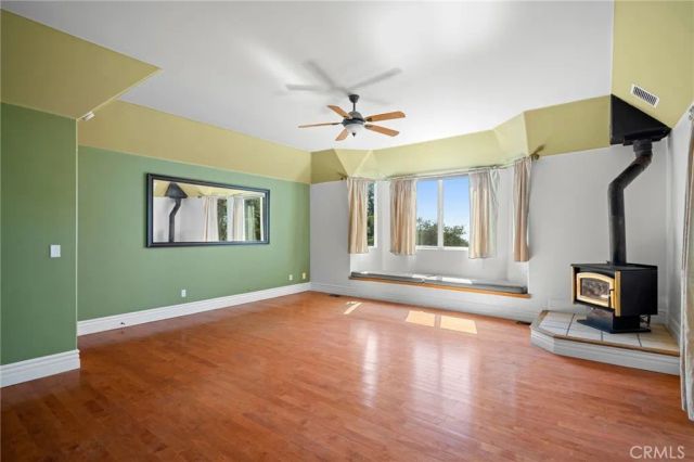 5809 Irving Avenue 2nd Fl, La Crescenta, CA 91214