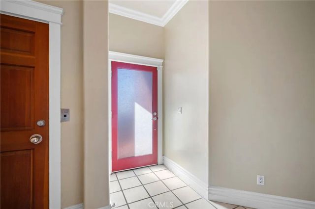 5809 Irving Avenue 2nd Fl, La Crescenta, CA 91214