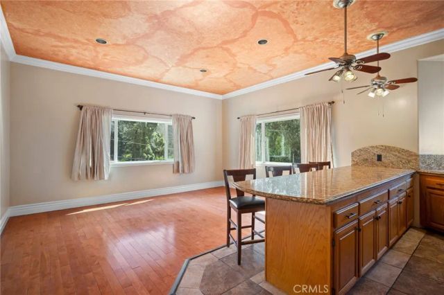 5809 Irving Avenue 2nd Fl, La Crescenta, CA 91214