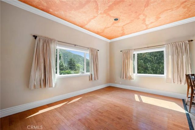 5809 Irving Avenue 2nd Fl, La Crescenta, CA 91214