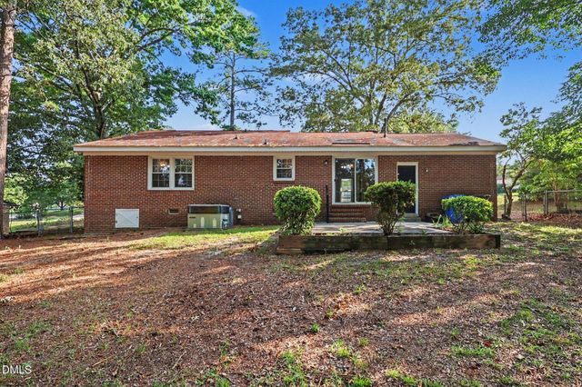 7123 Evanston Street, Fayetteville, NC 28314