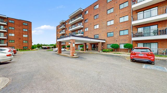 200 Sanders Ferry Rd Apt 2205, Hendersonville, TN 37075