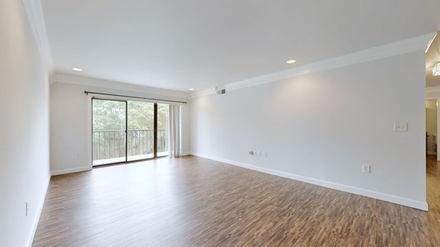 200 Sanders Ferry Rd Apt 2205, Hendersonville, TN 37075