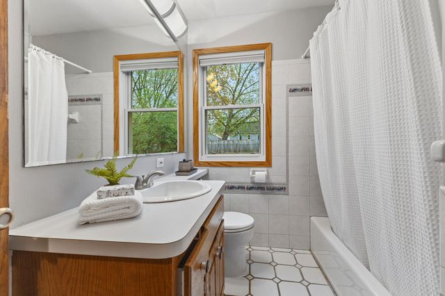 7515 Clinton Avenue, Richfield, MN 55423