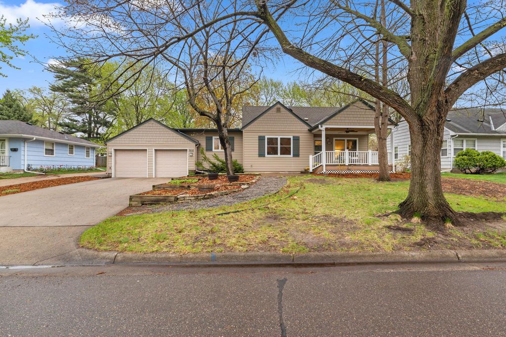 7515 Clinton Avenue, Richfield, MN 55423