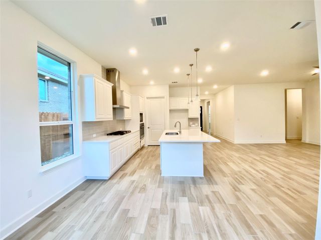 6009 Cimarron Ridge LN, Austin, TX 78738