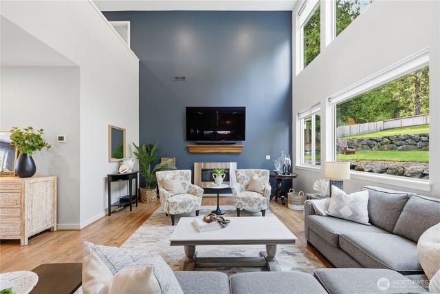 5726 Solana Lane NE, Bainbridge Island, WA 98110