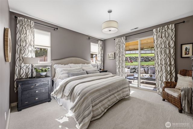 5726 Solana Lane NE, Bainbridge Island, WA 98110