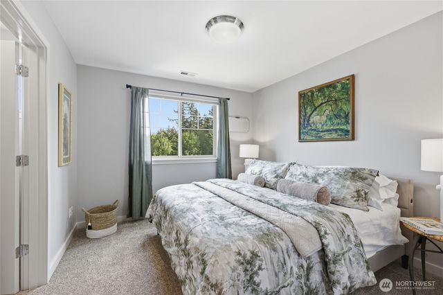 5726 Solana Lane NE, Bainbridge Island, WA 98110