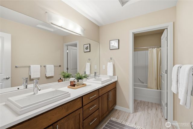 5726 Solana Lane NE, Bainbridge Island, WA 98110