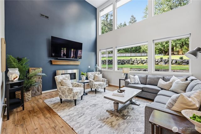 5726 Solana Lane NE, Bainbridge Island, WA 98110