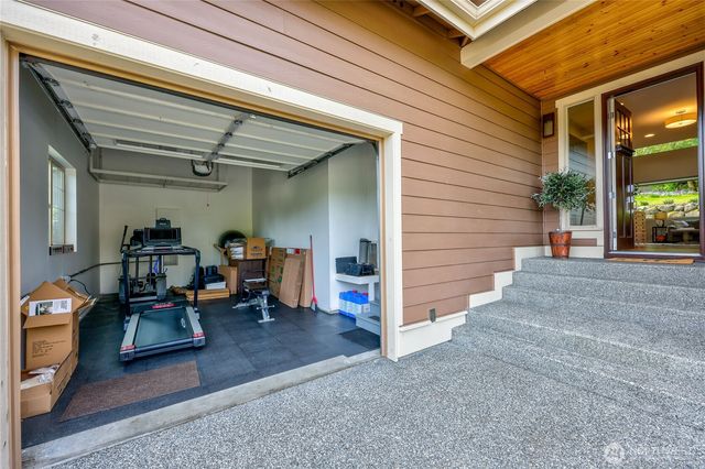 5726 Solana Lane NE, Bainbridge Island, WA 98110