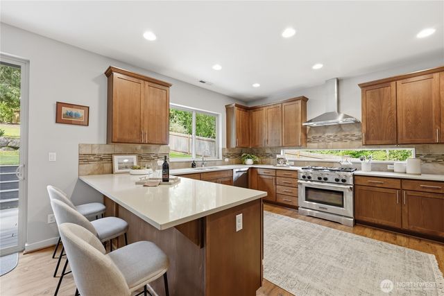 5726 Solana Lane NE, Bainbridge Island, WA 98110