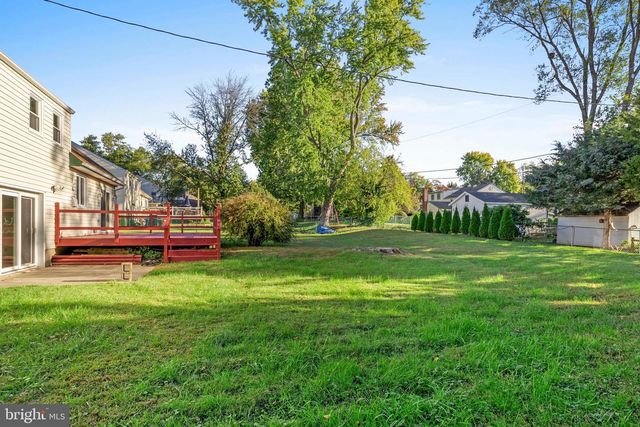 18 COBBLESTONE LN, Aston, PA 19014