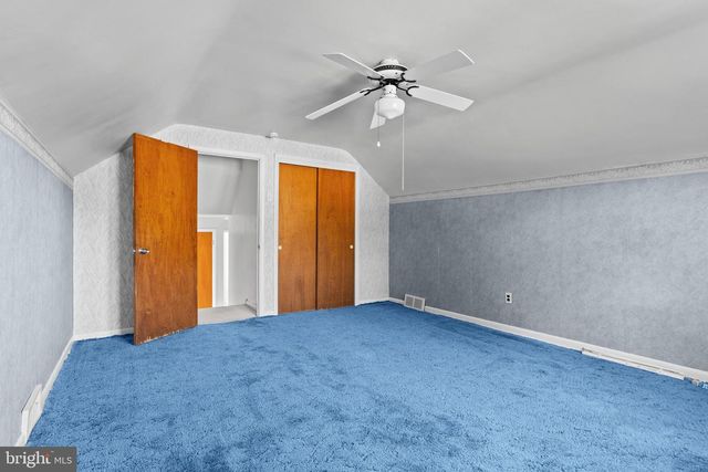 18 COBBLESTONE LN, Aston, PA 19014