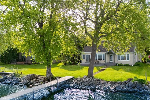 188 ADELLA BEACH ROAD, Neenah, WI 54956
