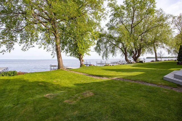 188 ADELLA BEACH ROAD, Neenah, WI 54956
