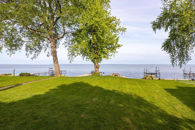 188 ADELLA BEACH ROAD, Neenah, WI 54956