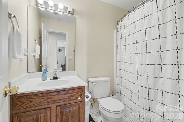 7720 Shiny Meadow Lane, Charlotte, NC 28215