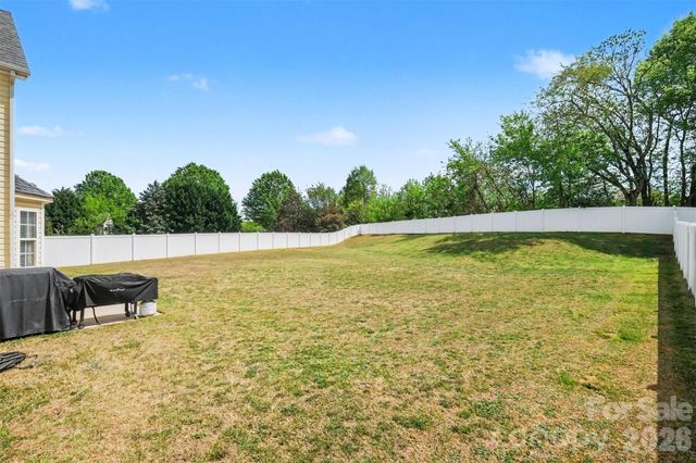 7720 Shiny Meadow Lane, Charlotte, NC 28215