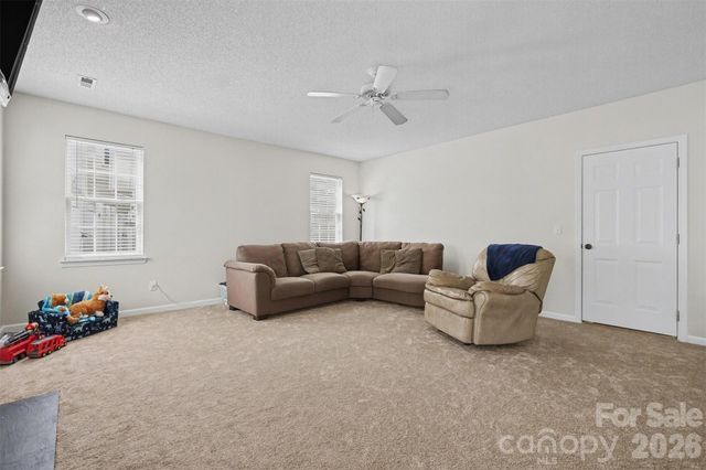 7720 Shiny Meadow Lane, Charlotte, NC 28215