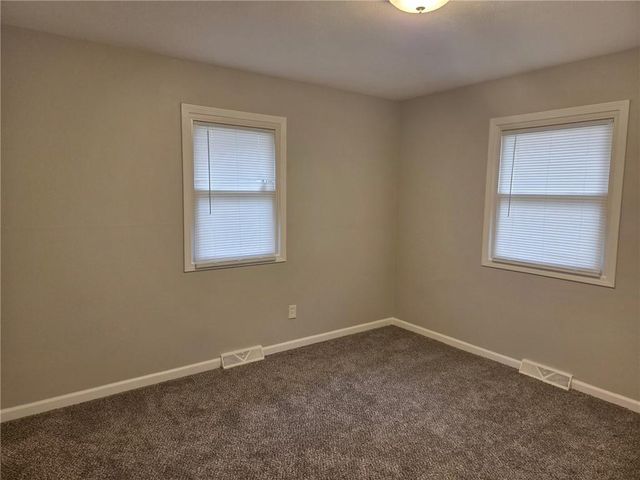 701 Lake Road, Garden City, MO 64747