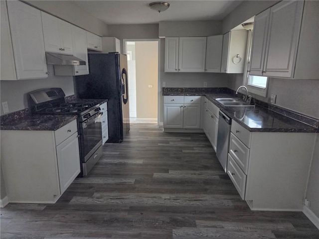 701 Lake Road, Garden City, MO 64747