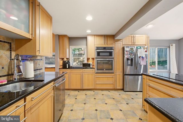 306 CHARLES ST, Rockville, MD 20850
