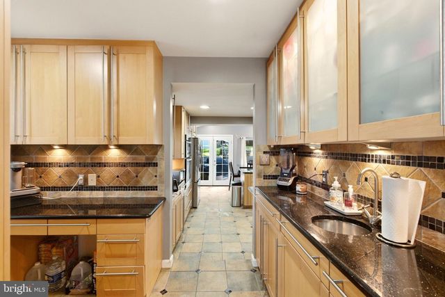 306 CHARLES ST, Rockville, MD 20850