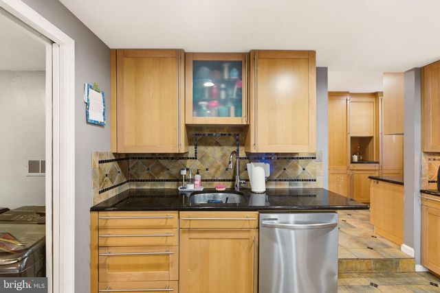306 CHARLES ST, Rockville, MD 20850