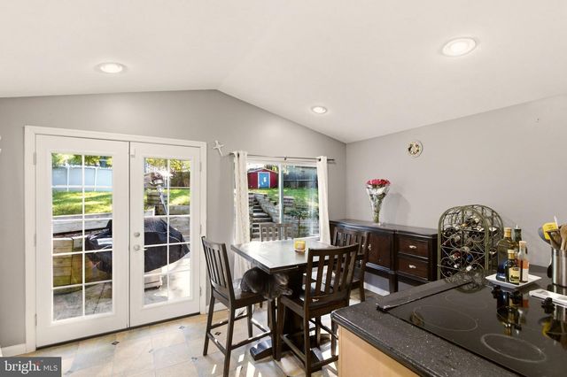 306 CHARLES ST, Rockville, MD 20850