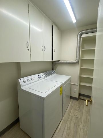 1114 Sherwood Lane C-1, Nichols Hills, OK 73116