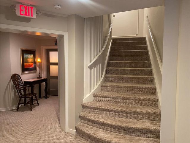 1114 Sherwood Lane C-1, Nichols Hills, OK 73116