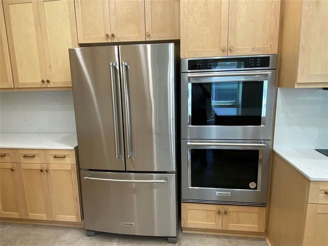 1114 Sherwood Lane C-1, Nichols Hills, OK 73116