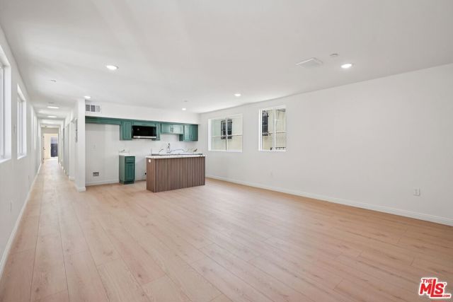 1354 E 108th Street, Los Angeles, CA 90059