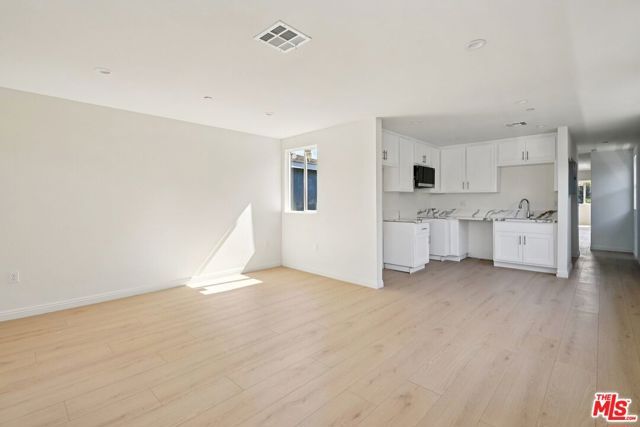 1354 E 108th Street, Los Angeles, CA 90059