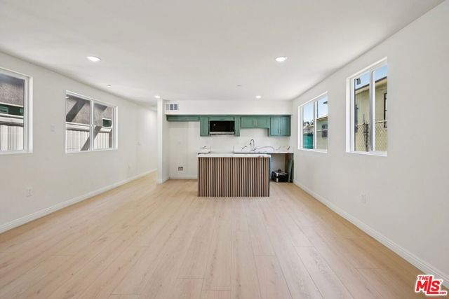 1354 E 108th Street, Los Angeles, CA 90059