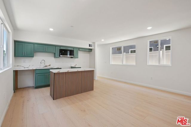 1354 E 108th Street, Los Angeles, CA 90059