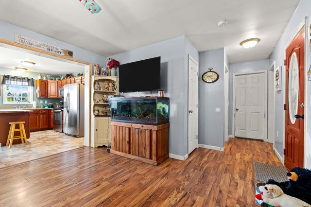 25 Beacon St, Amesbury, MA 01913