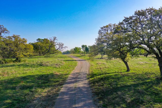 2688 FM 2190, Jacksboro, TX 76458