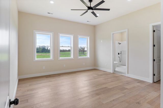 188 Beartown Rd, Loretto, TN 38469