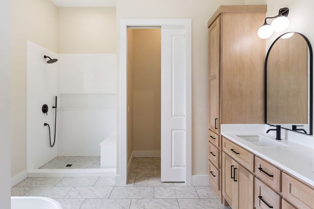 188 Beartown Rd, Loretto, TN 38469