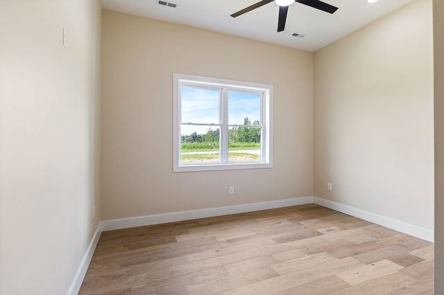 188 Beartown Rd, Loretto, TN 38469