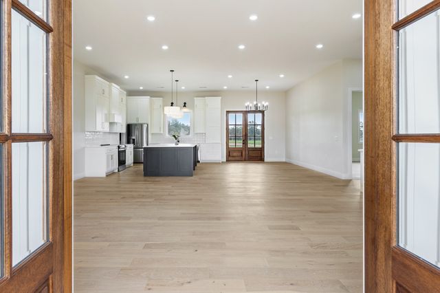 188 Beartown Rd, Loretto, TN 38469