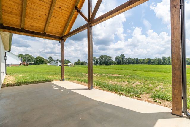188 Beartown Rd, Loretto, TN 38469