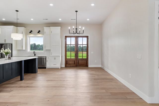 188 Beartown Rd, Loretto, TN 38469