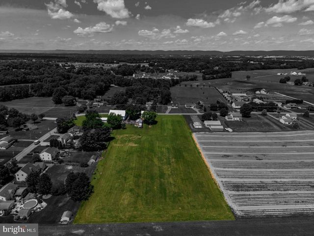 895 EPPLEY ROAD, Mechanicsburg, PA 17055