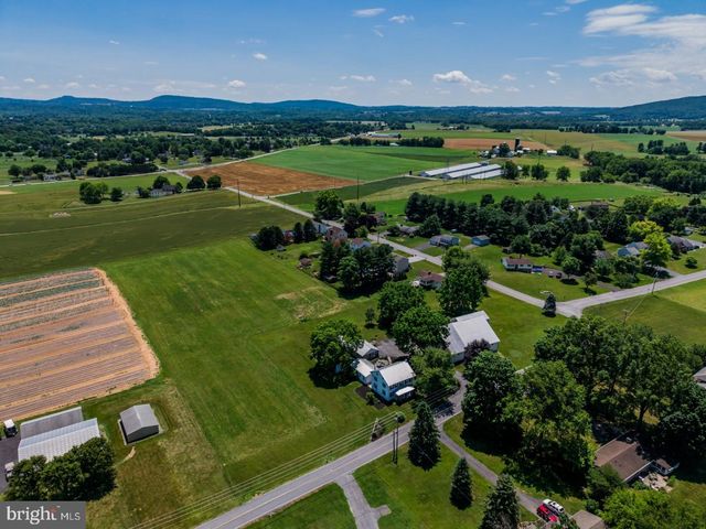 895 EPPLEY ROAD, Mechanicsburg, PA 17055