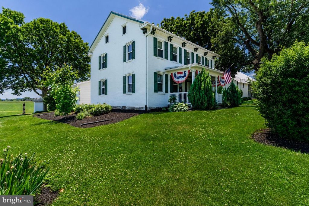 895 EPPLEY ROAD, Mechanicsburg, PA 17055