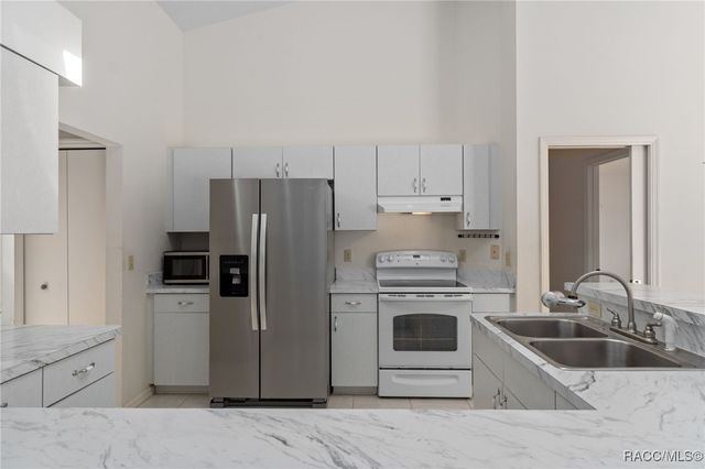 2804 N Canterbury Lake Drive, Hernando, FL 34442